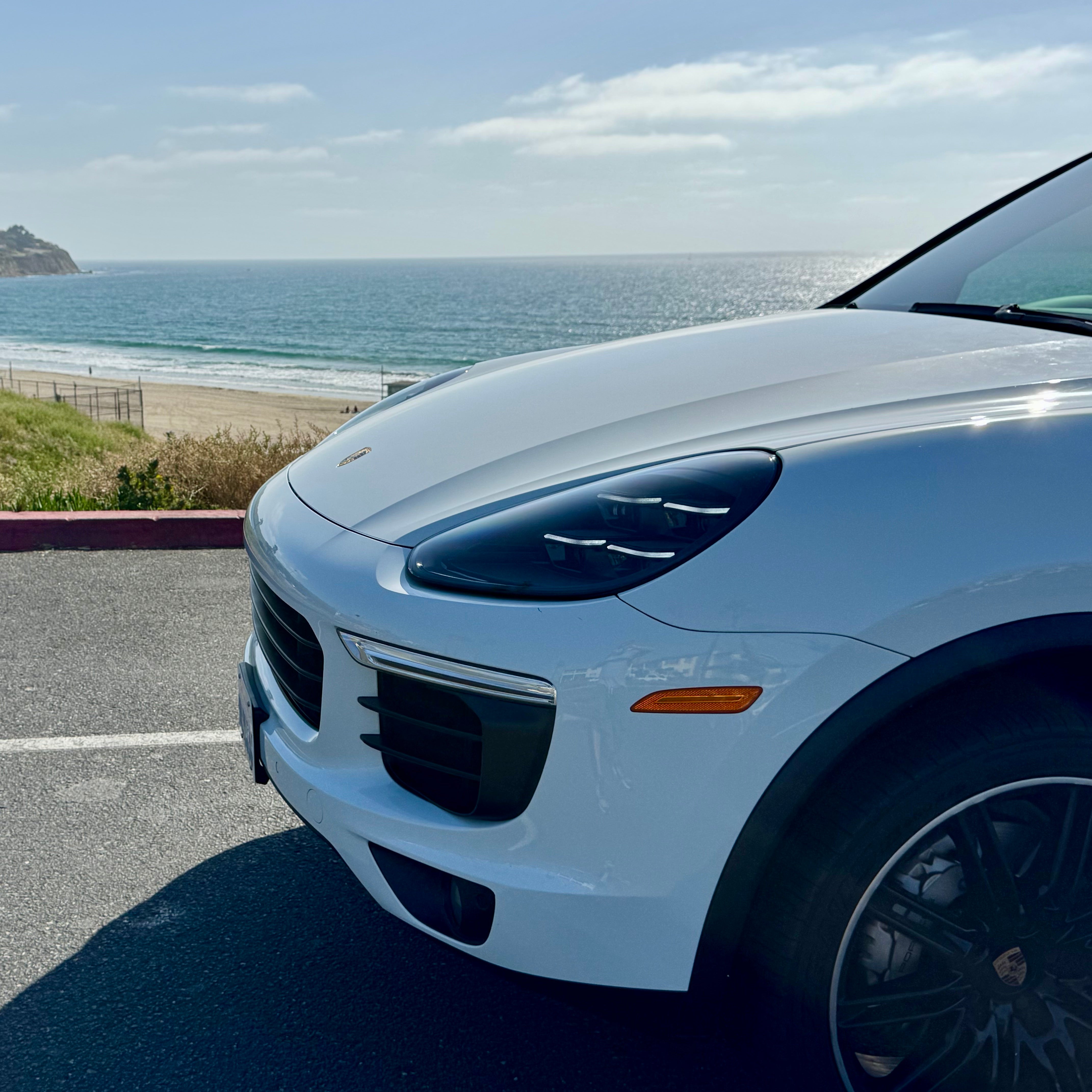 Cayenne S headlight